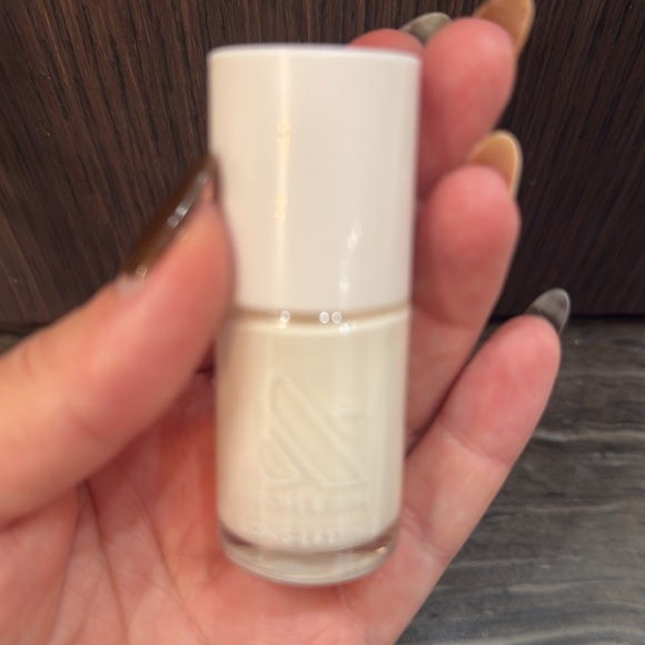 Olive & June Nail Polish- The Topcoat and 
STELLAR LONG LASTING POLISH - Picture 6 of 15